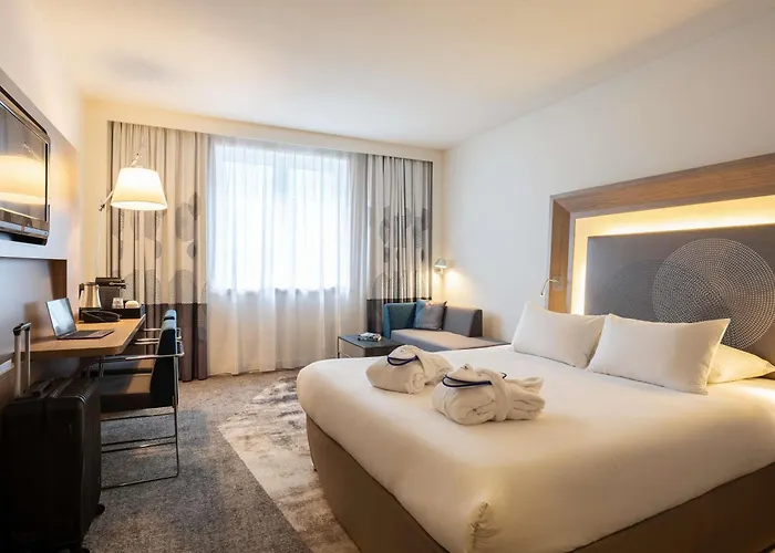 Otel Novotel Centre 4*