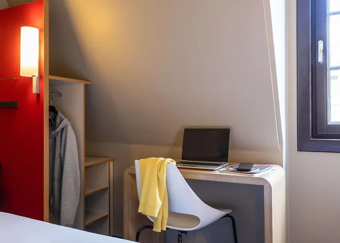 Ibis Off Grand'place Hotel 3*