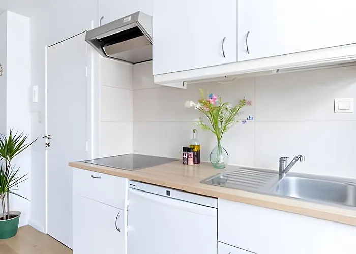 Lumineux, Ideal Pour Sejour Pro Apartment