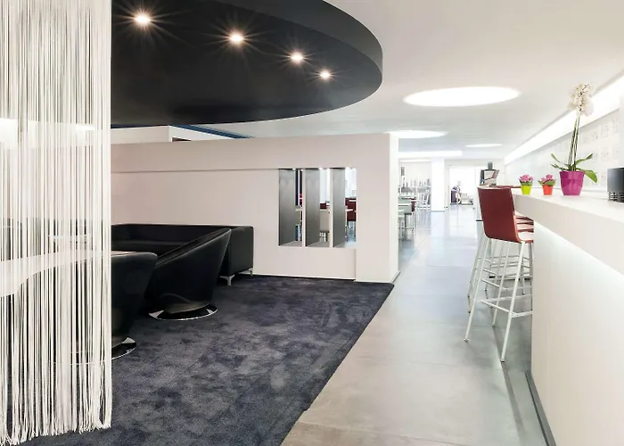 Ibis Styles Louise 3*