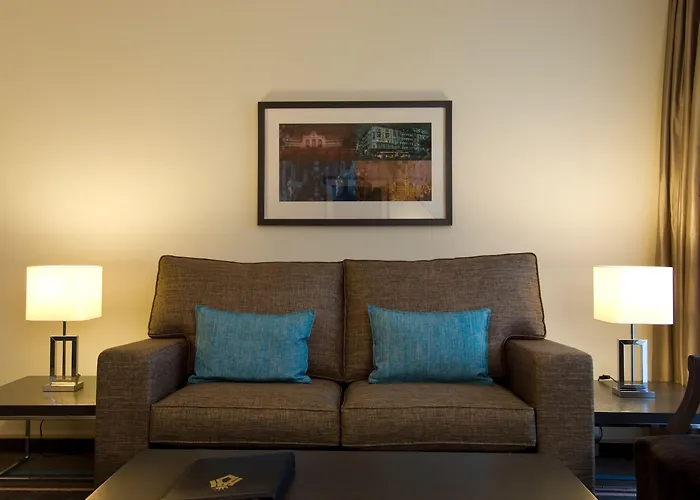 ثون بريستول ستيفاني 4*