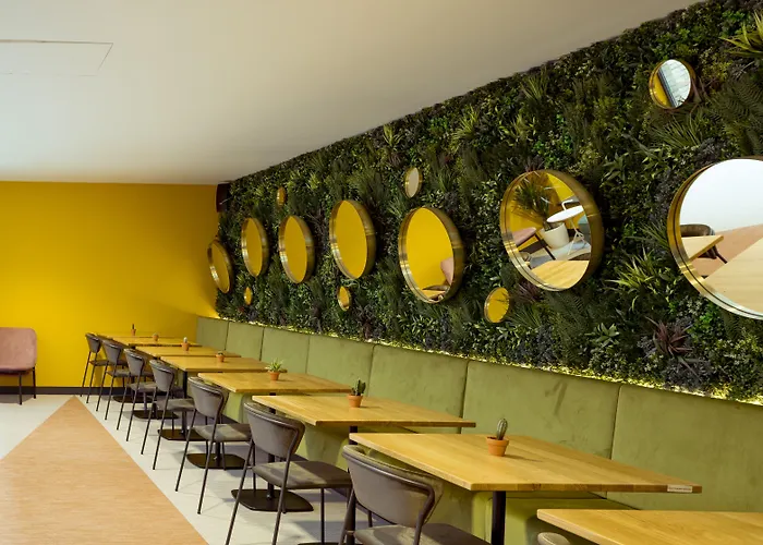 Centre Louise Hotel 3*