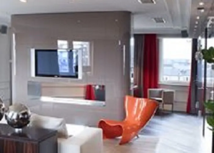 Hilton Grand Place Hotel 4*