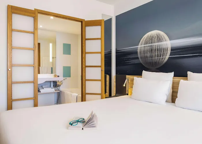 Novotel Off Grand Place מלון בריסל