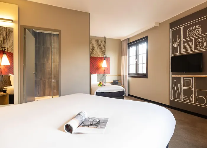 Ibis Off Grand'place Hotel 3*