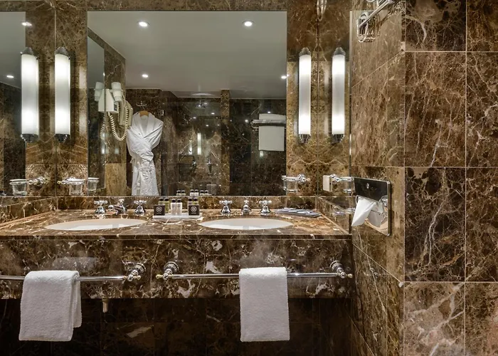 Hotel Warwick Grand-place 4*