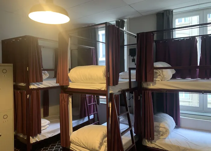 Safestay Grand Place Hotel