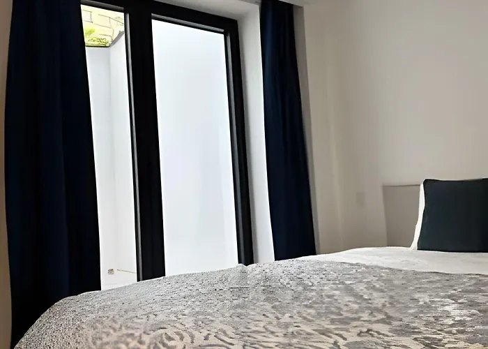 With Ensuite And Garden *