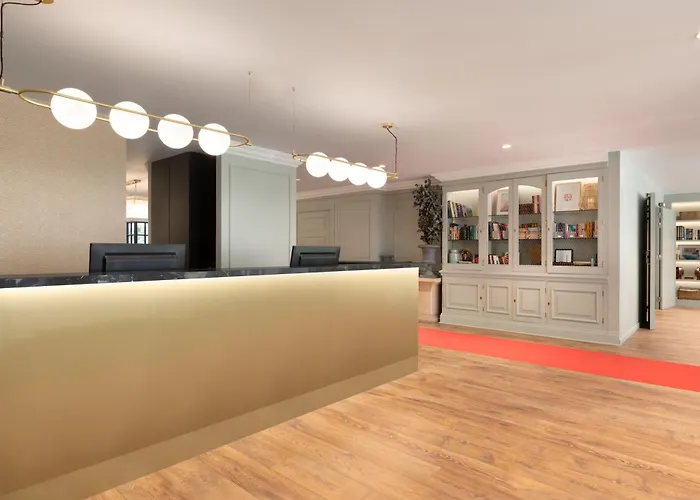 Avenue Louise Trademark Collection By Wyndham