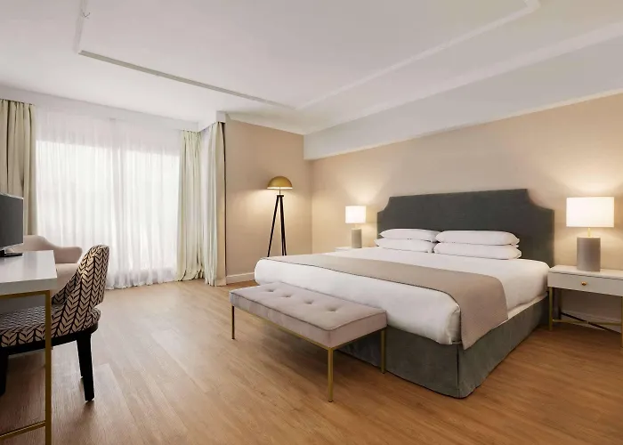 Avenue Louise Trademark Collection By Wyndham