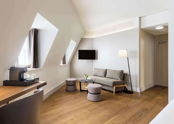 מלון Nh Carrefour De L'europe