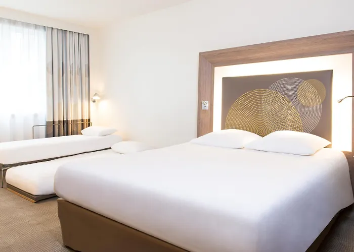 Novotel Centre Hotel 4*