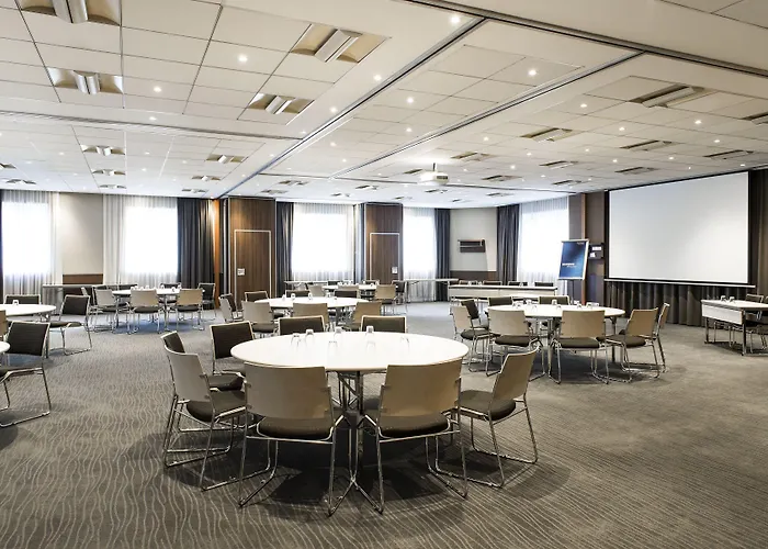 Novotel Centre Отель 4*