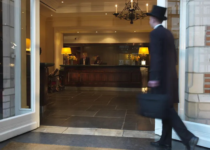 Amigo, A Rocco Otel Brüksel