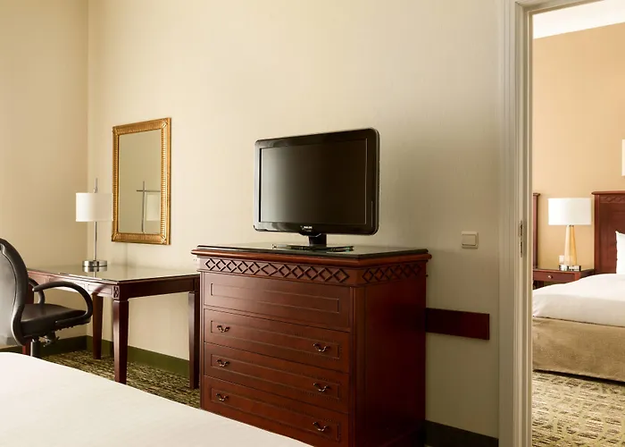 布鲁塞尔大广场万豪酒店 酒店