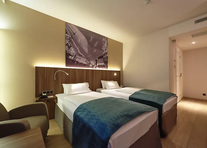 Schuman By Ihg Hotel