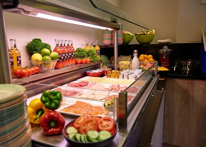 Hotel Schuman By Ihg 4*