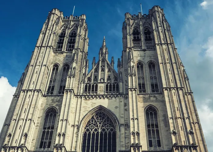 Schuman By Ihg Hotel 4*