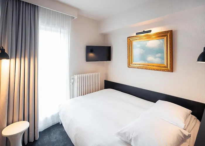 ホテル クイーン アン