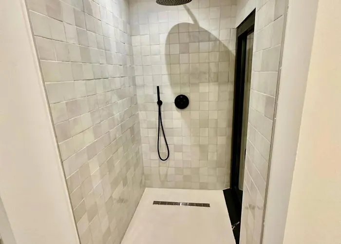 Charm And Comfort アパート