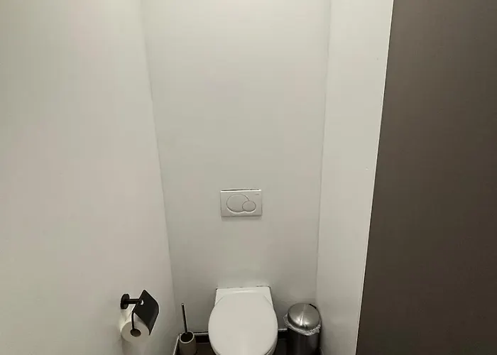 公寓 Stylish, Modern & Spacious In *