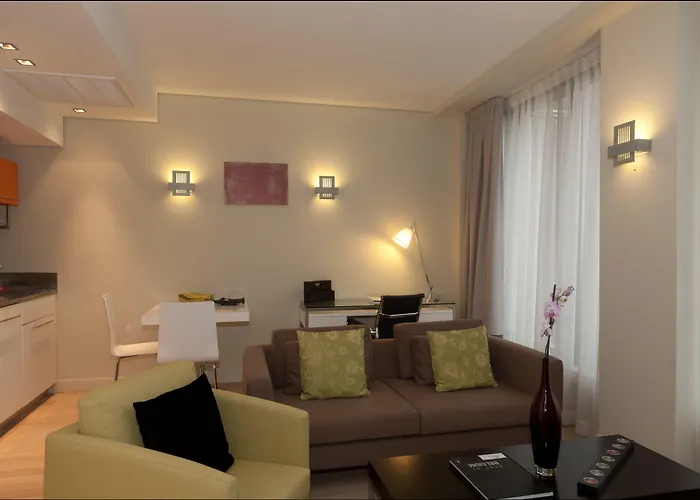 B-aparthotel Grand Place