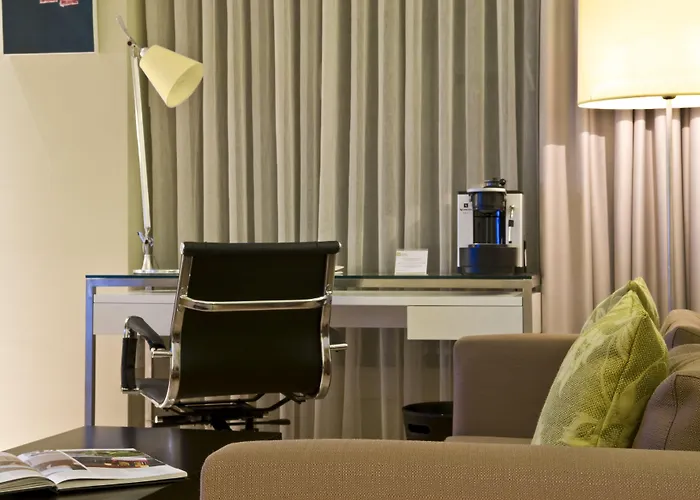 B-aparthotel Grand Place 4*