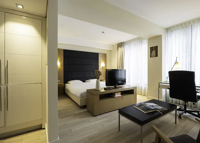 B-aparthotel Grand Place