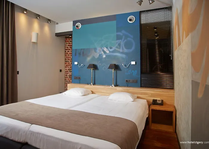 מלון Boutique Saint-gery 3*