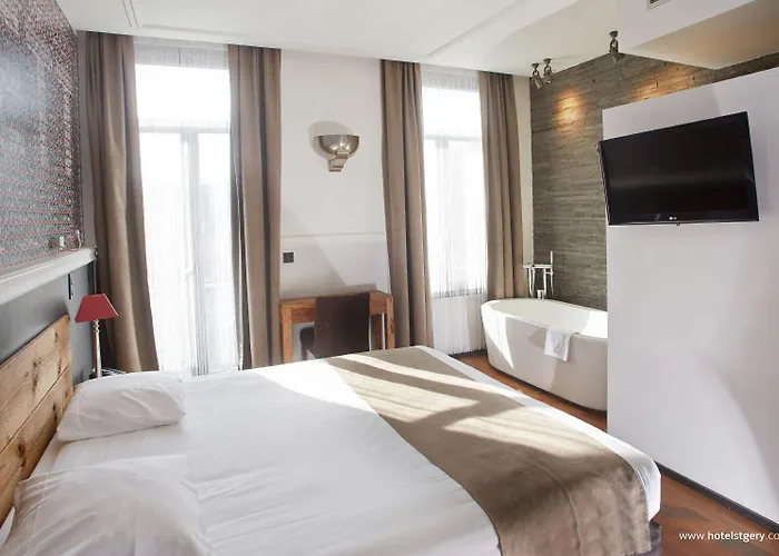 מלון Boutique Saint-gery 3*