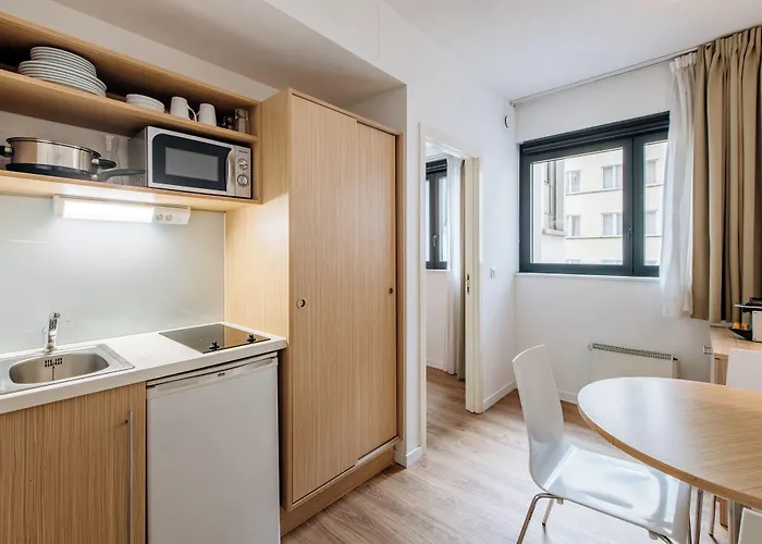 布鲁塞尔欧洲阿德吉奥阿克瑟斯公寓式酒店 2* 布鲁塞尔