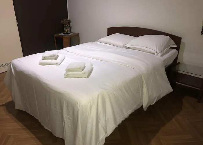 Le Grand Colombier 2*