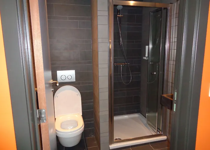 Brxxl 5 Centre אכסניה