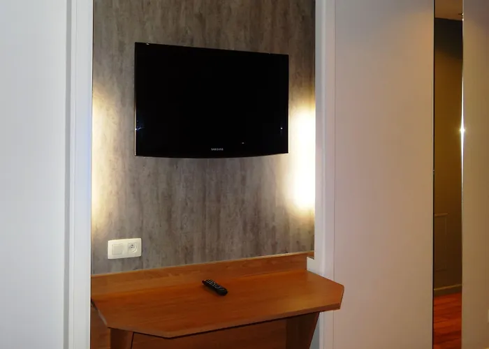 슬립 웰 유스 호스텔 *