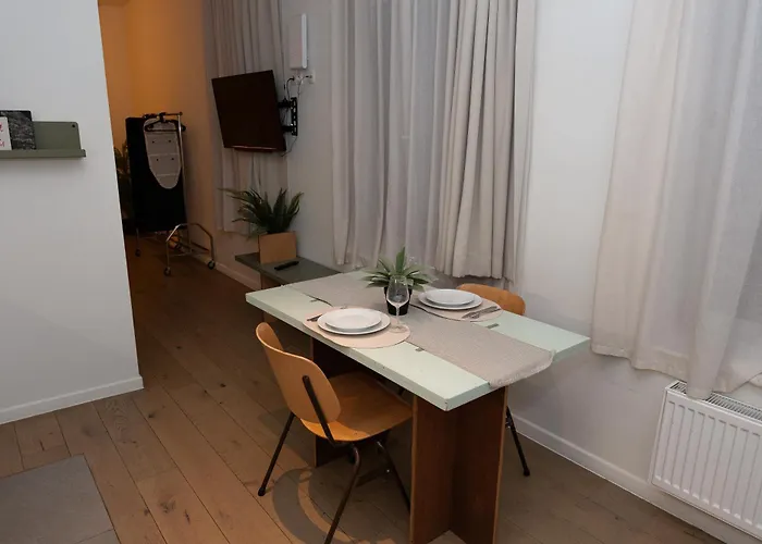 Apartment 1 Cosy Avenue Louise *