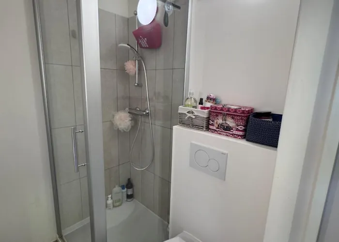 דירה Blueberry בריסל