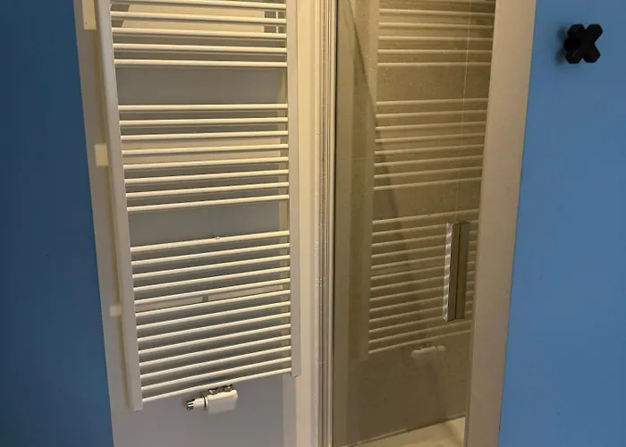 The Experience - 2 Bedroom Bright, Spacious & Appartement