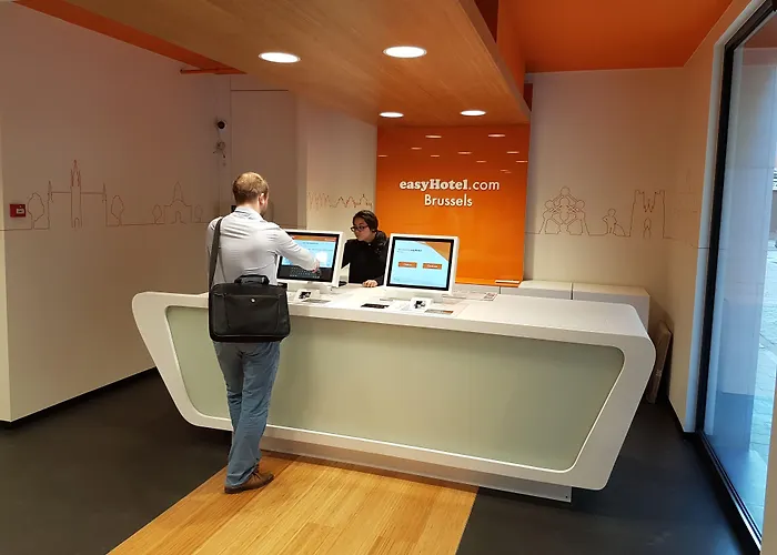 Easyhotel Centre Hotel 3*