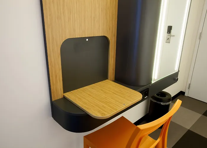 Hotel Easyhotel Centre 3*