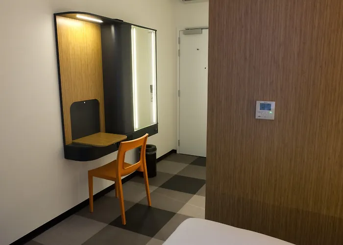 Easyhotel City Centre 3* Brussels