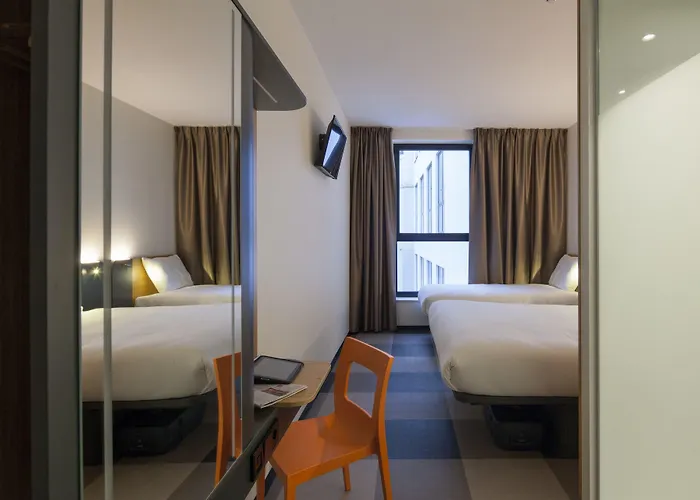 Easyhotel City Centre Hotel 3*