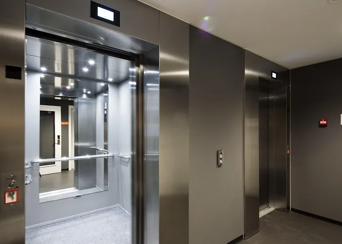 Hotel Easyhotel Centre 3*