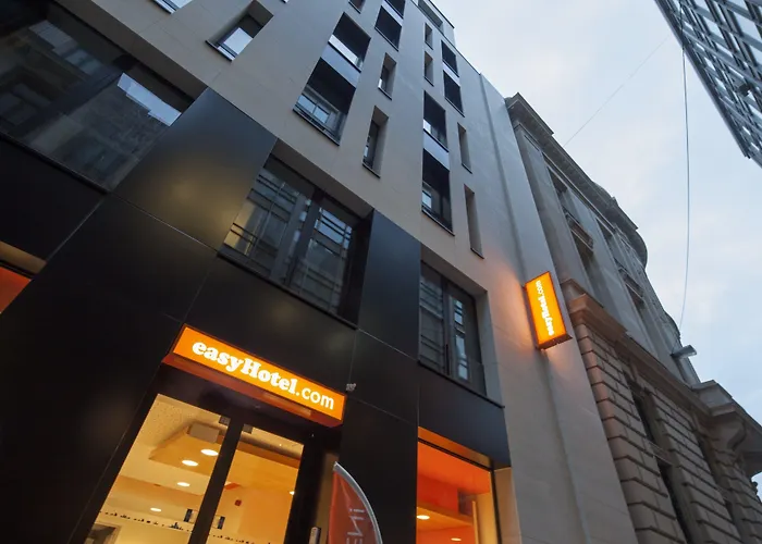 Easyhotel City Centre 3*