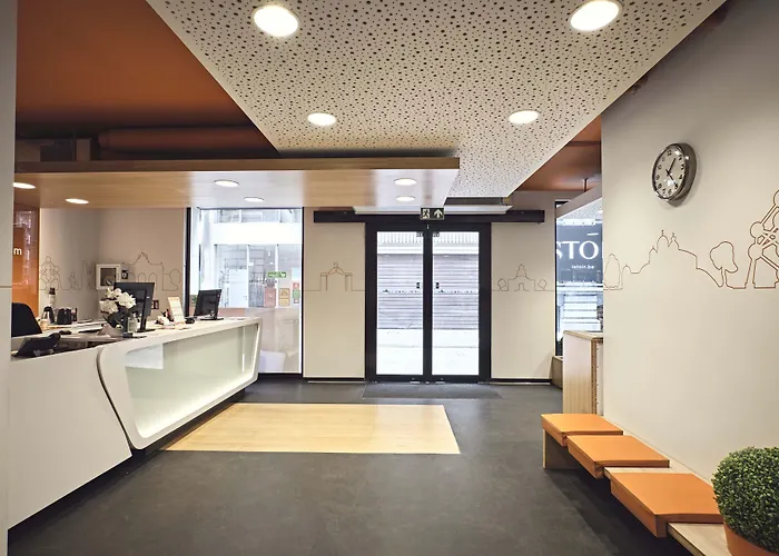 Hotel Easyhotel Centre 3*