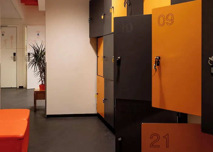 Easyhotel City Centre 3*