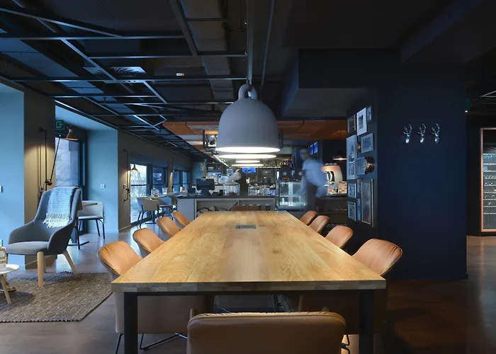 מלון Courtyard By Marriott Eu 4*