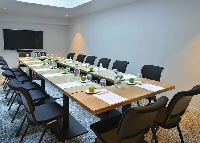 מלון Courtyard By Marriott Eu בריסל