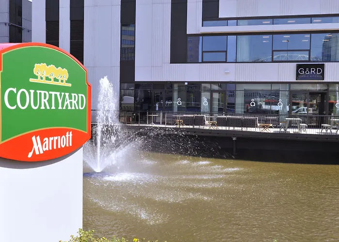 Courtyard By Marriott Eu מלון 4*