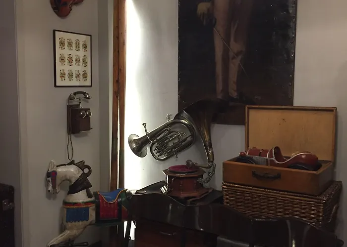 The Legacy By 2go4 Center Hostel