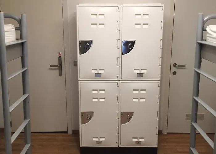 Hostel The Legacy By 2go4 Center *